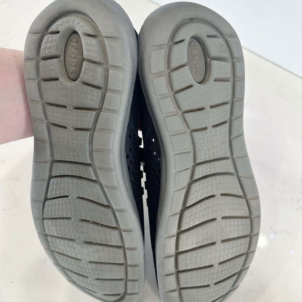 Crocs LiteRide Pacer Sneakers - Picture 4 of 5